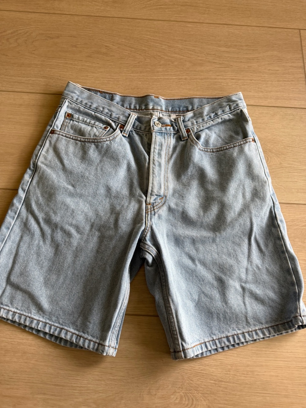 Vintage Levi's 550 Light Wash Baggy Denim Men's Jorts